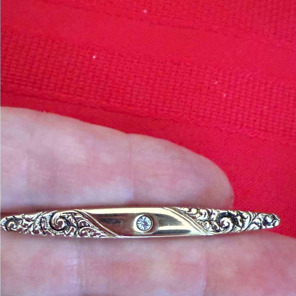 Avon Staffordshire Garden bar Brooch with Crystal Accent